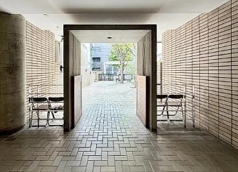 ＪＲ山手線 田町駅 徒歩10分 14階建 築44年の外観写真