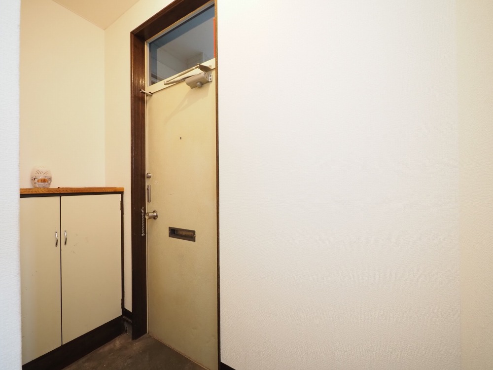 地下鉄東豊線 元町駅 徒歩36分 2階建 築38年の玄関写真