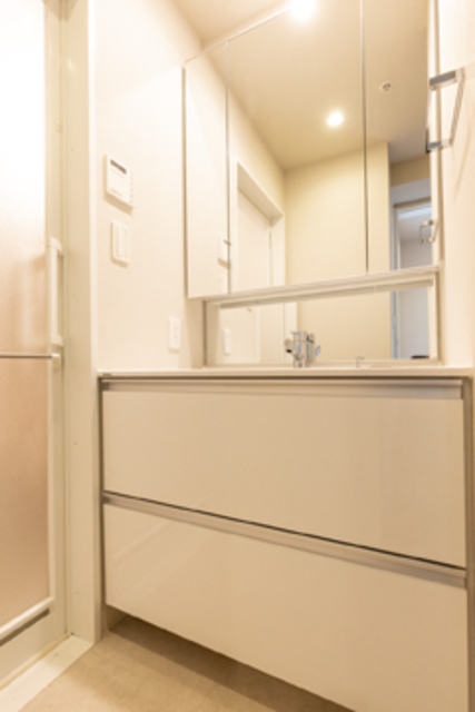 洗面設備　※写真は同タイプ住戸です。