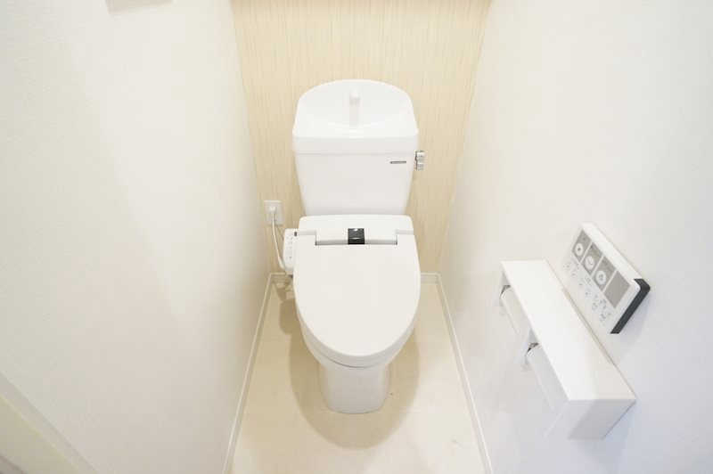 ＪＲ鹿児島本線 笹原駅 徒歩3分 4階建 築11年のトイレ写真