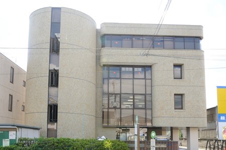 図書館　川口市立鳩ヶ谷図書館（図書館）まで1127m