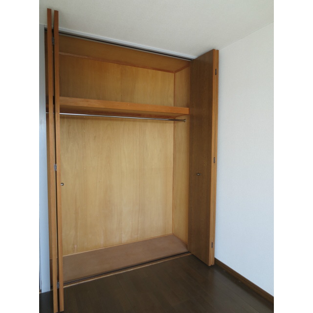 収納　洋室クローゼット