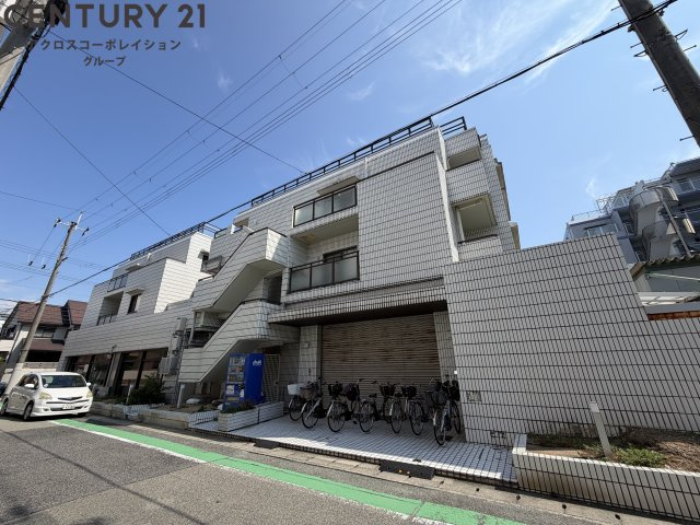 建物外観　エレベーター付きで重たい荷物があっても安心！