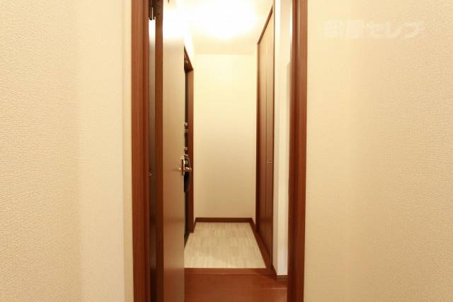 玄関　※１０２号室内装写真参照