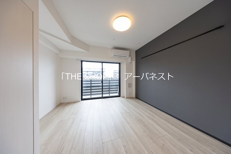 居室・リビング　アクセントクロス貼り！