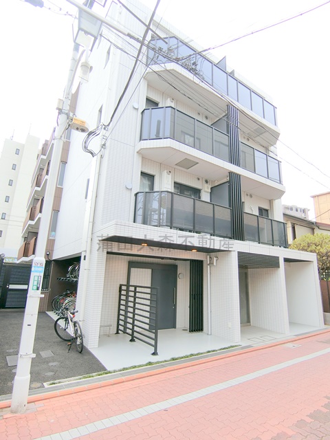 建物外観　2024年10月築　RC鉄筋コンクリート造地上5階建て 東京