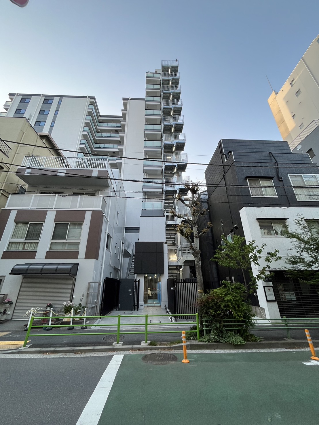 建物外観　11階建てのマンションです！