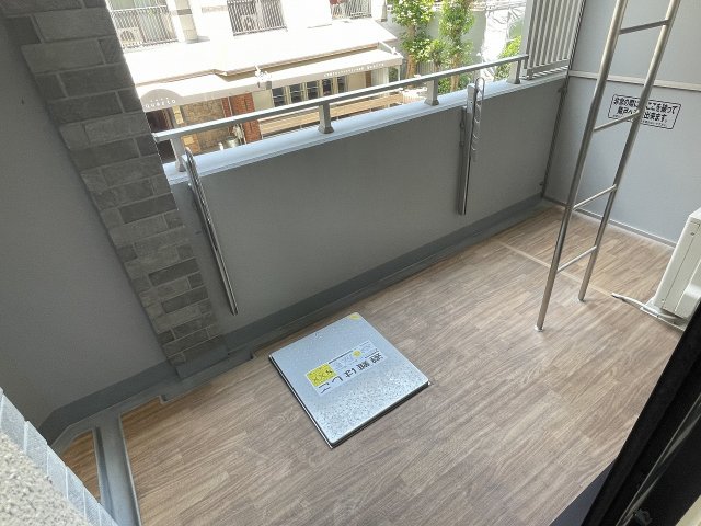 バルコニー　広々としたバルコニーです