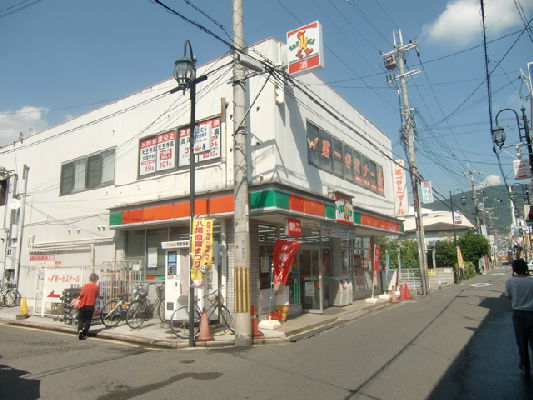 コンビニ　サンクス 高安駅前店（コンビニ）まで15m