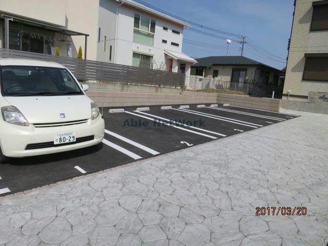 駐車場　駐車場