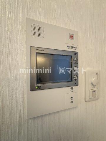 セキュリティ　※偶数階は茶系のお部屋です。