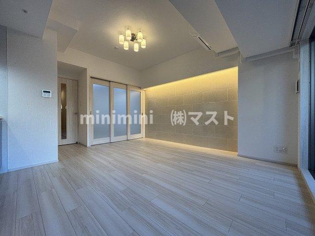 居室・リビング　※偶数階は茶系のお部屋です。