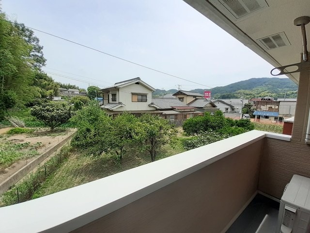 【江田島市江田島町江南のアパートのバルコニー】