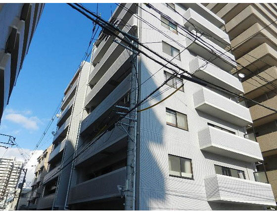 広島市中区鶴見町のマンションの建物外観