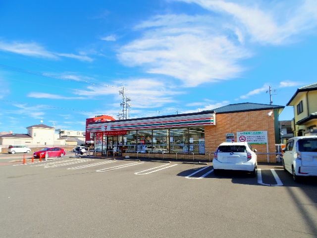 コンビニ　セブンイレブン 静岡用宗店（コンビニ）まで296m