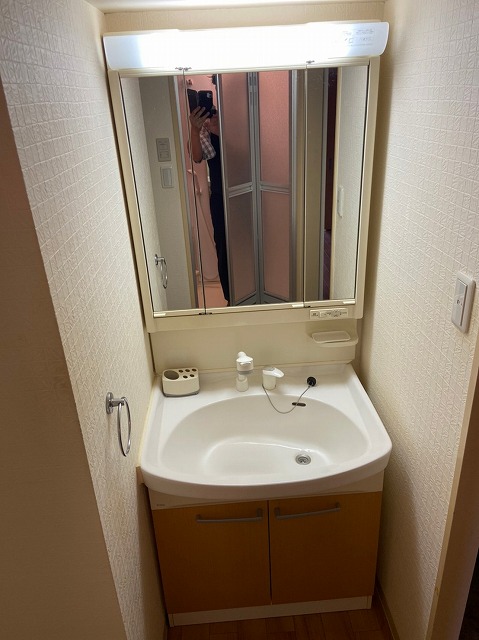 洗面設備　脱衣所、洗面台