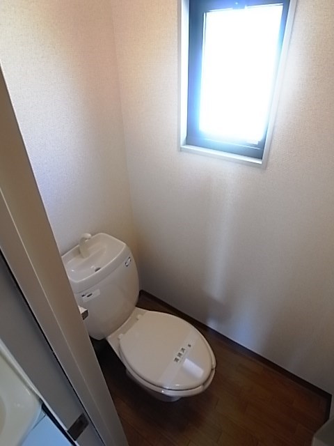 【西宮市分銅町のアパートのトイレ】
