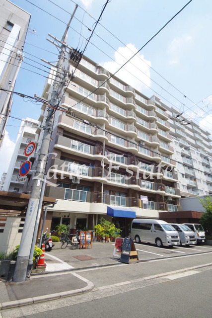 大阪市城東区中央のマンションの建物外観