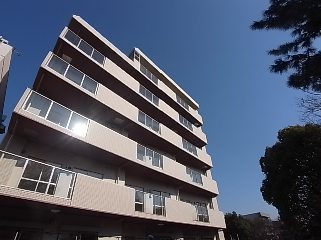 神戸市垂水区平磯のマンションの建物外観
