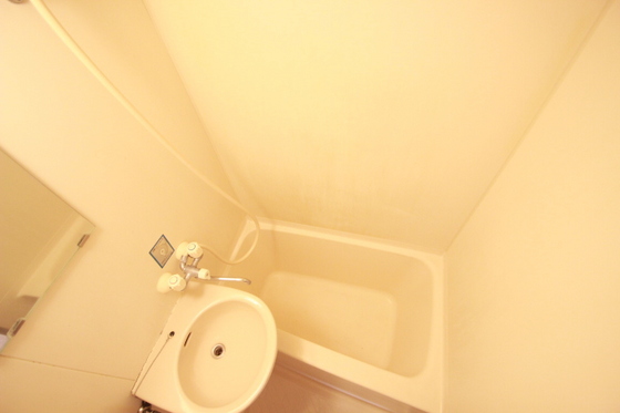 バス・シャワールーム　※別部屋の写真です。
