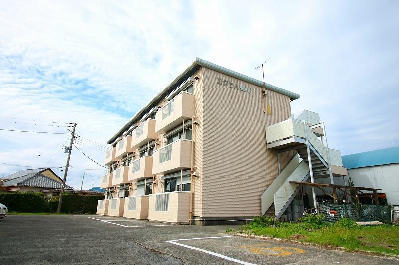 エクセル鴨川の建物外観