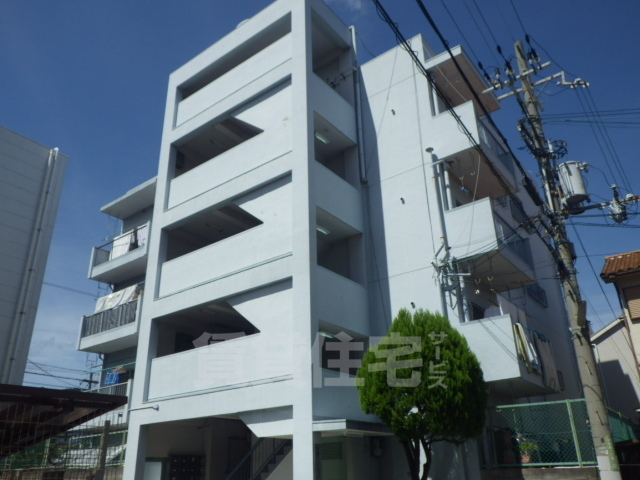 三島郡島本町水無瀬のマンションの建物外観