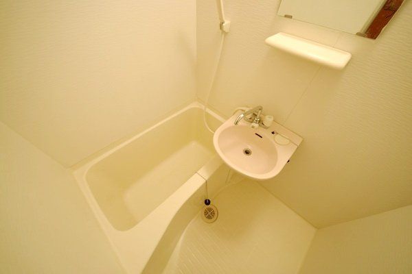 バス・シャワールーム　バストイレ別