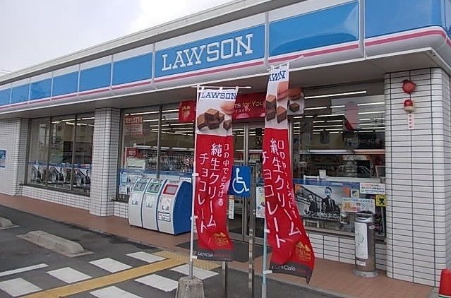 コンビニ　ローソン境港外江店（コンビニ）まで750m