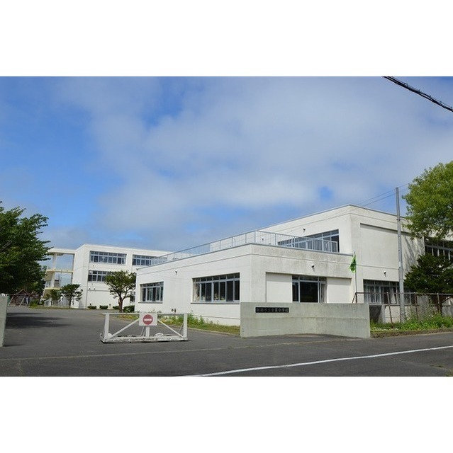 小学校　青葉小学校（小学校）まで400m