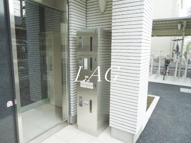 【町田市中町のマンションのエントランス】