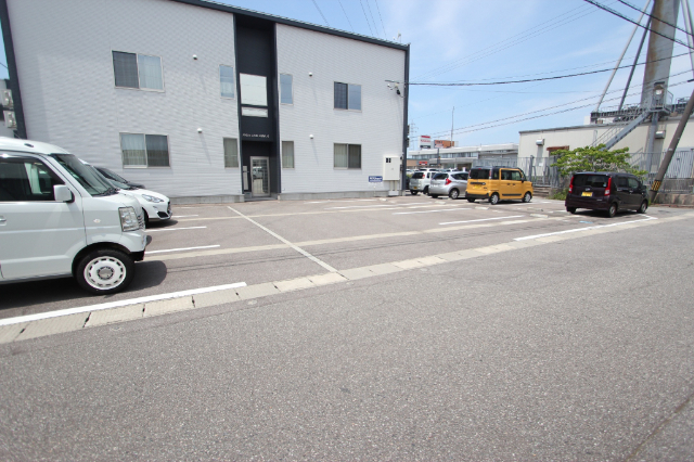 【Ｆｅｌｉｃｅふれあい公園前Ａ棟の駐車場】