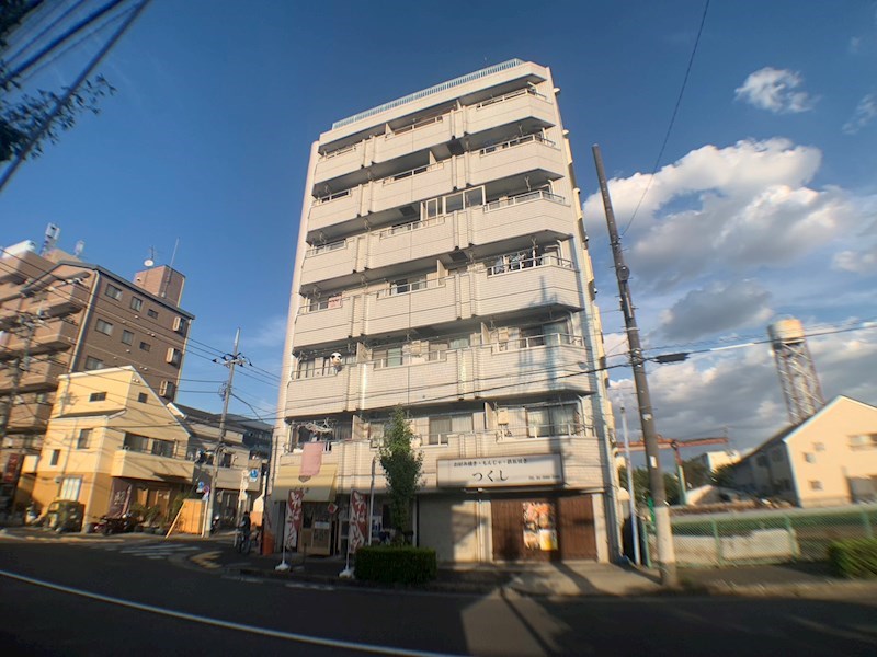 サントミ保木間マンションの建物外観