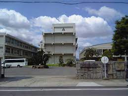 【丸亀市飯山町下法軍寺のアパートの高校・高専】