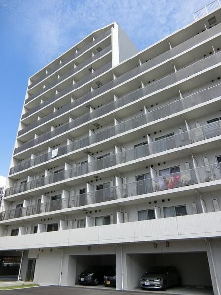 【江東区亀戸のマンションの建物外観】