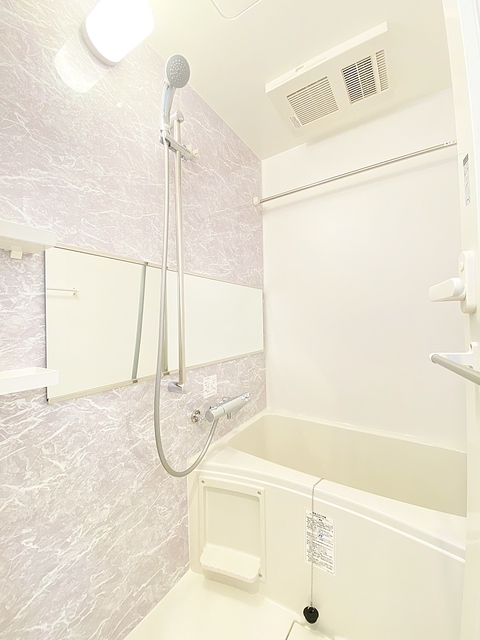 バス・シャワールーム　浴室乾燥・暖房機能付浴室