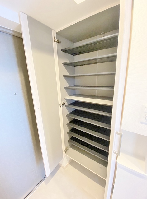 玄関　シューズＢＯＸ付玄関