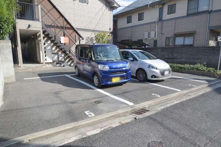 駐車場　駐車場