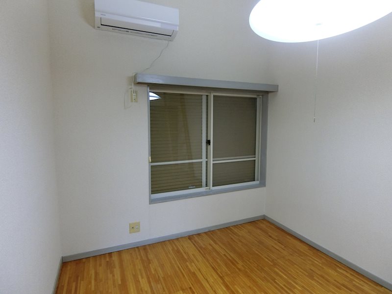 セキュリティ　シャッター付きです