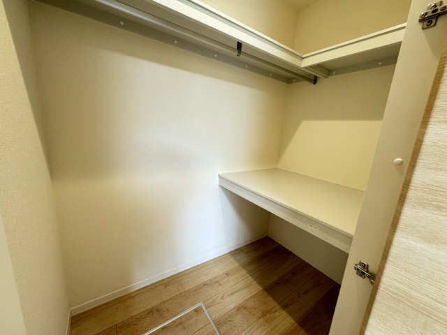収納　ウォークインクローゼットあります