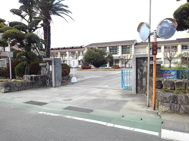 小学校　田主丸小学校（小学校）まで400m