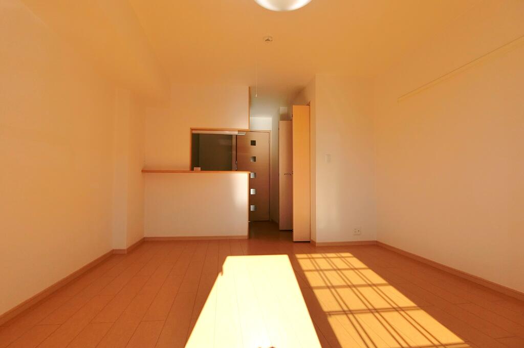 居室・リビング　同型物件です。