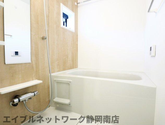 バス・シャワールーム　日々の疲れを癒すお風呂付です