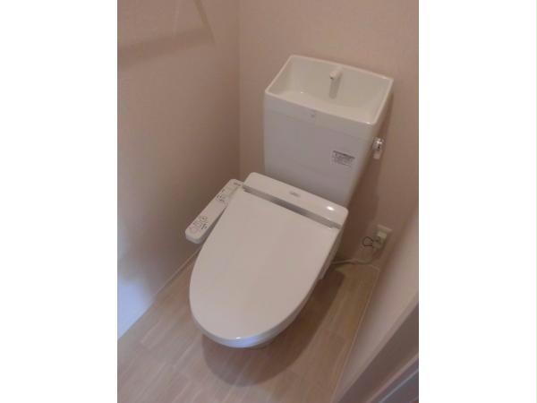 トイレ　快適な温水洗浄便座