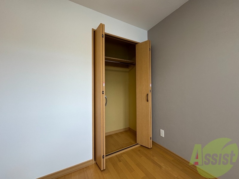 収納　寝室の収納です。部屋がすっきり片付きます。