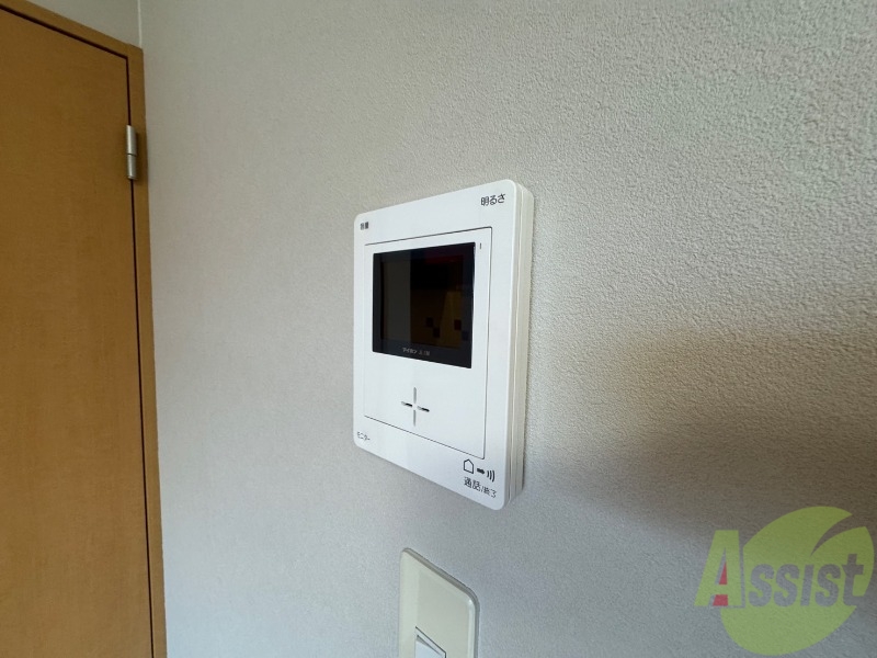 セキュリティ　ＴＶモニター付インターホンです。来客者の顔が見えるので安心！