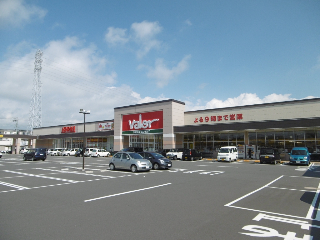 スーパー　バロー 富士見台店（スーパー）まで688m