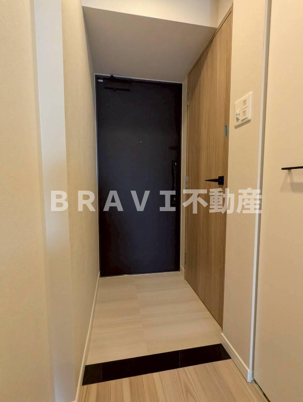 玄関　シューズインクローゼット付きの玄関