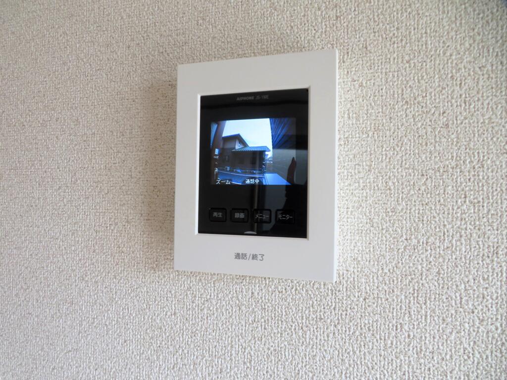 セキュリティ　TVインターホンで来た人が分かり安心ですね