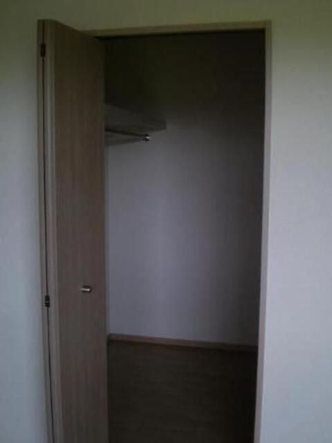 収納　カーサ・コンフォール　ウォーキンクローゼット