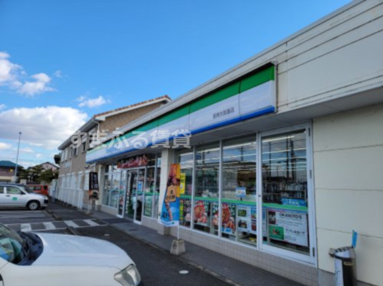 コンビニ　ファミリーマート 碧南伏見屋店（コンビニ）まで465m